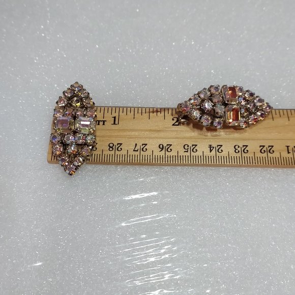 Vintage Aurora Borealis Oval clip on earrings - Picture 4 of 4